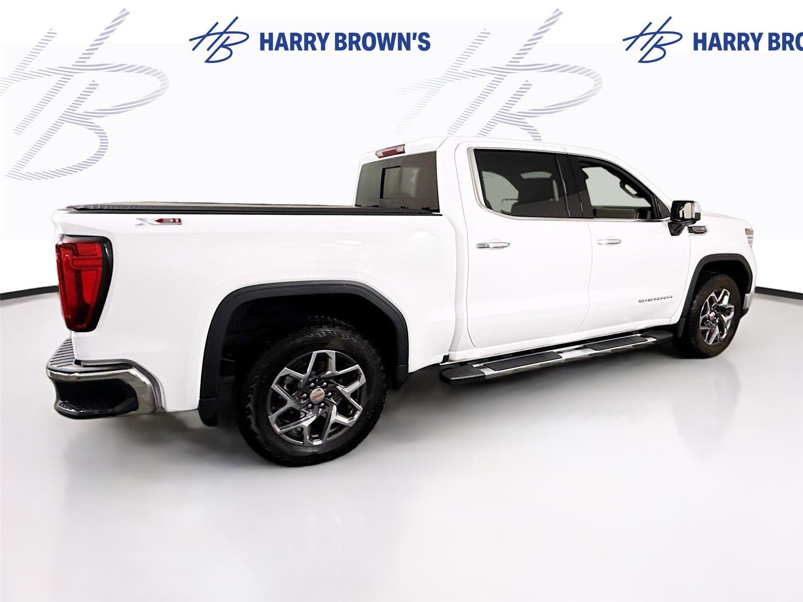 Used 2024 GMC Sierra 1500 SLT image 33