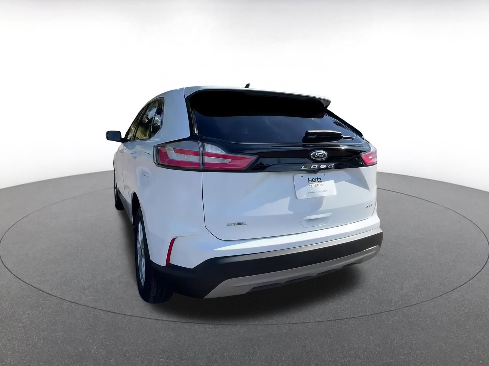 Used 2024 Ford Edge SEL image 11