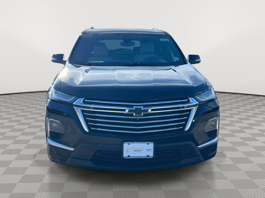 Used 2023 Chevrolet Traverse Premier AWD/4WD image 2