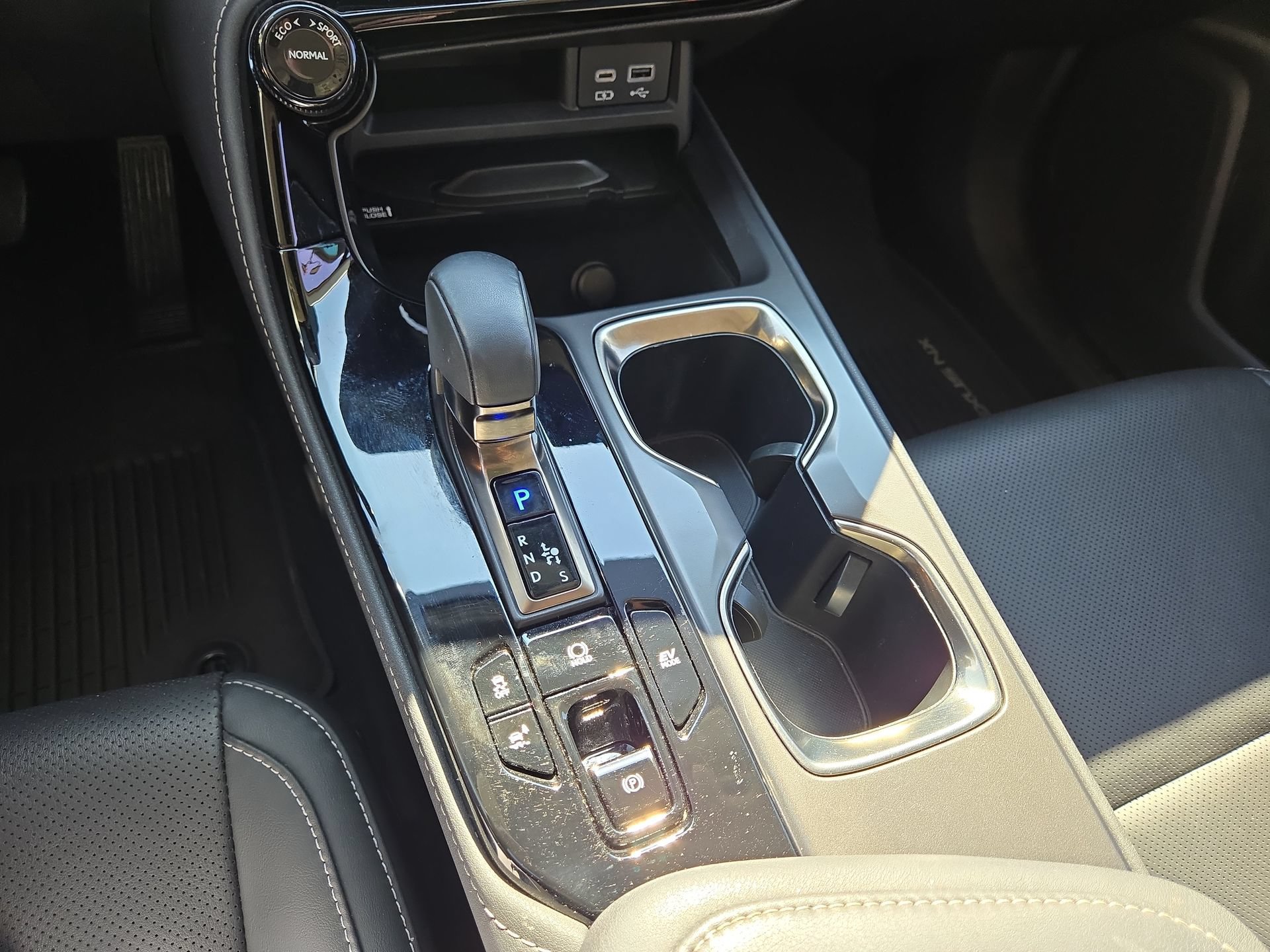 Certified 2024 Lexus NX 350h AWD w/ Package Accessory (P3) image 22
