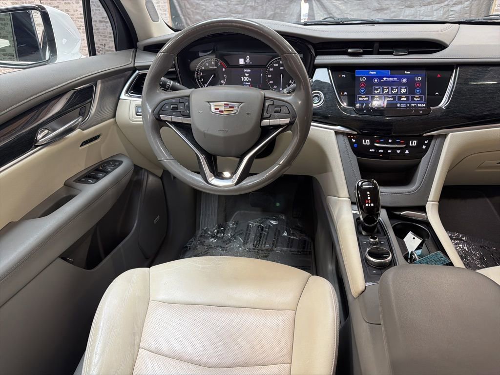Used 2022 Cadillac XT6 Premium Luxury FWD image 18