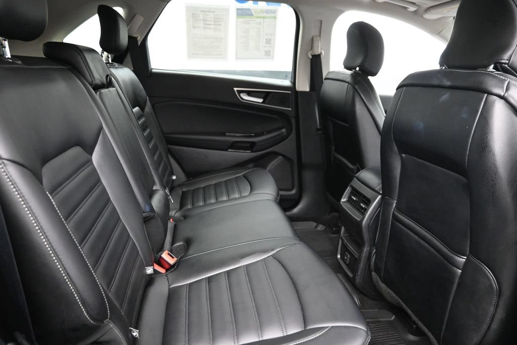 Used 2019 Ford Edge SEL w/ Equipment Group 201A AWD/4WD image 10