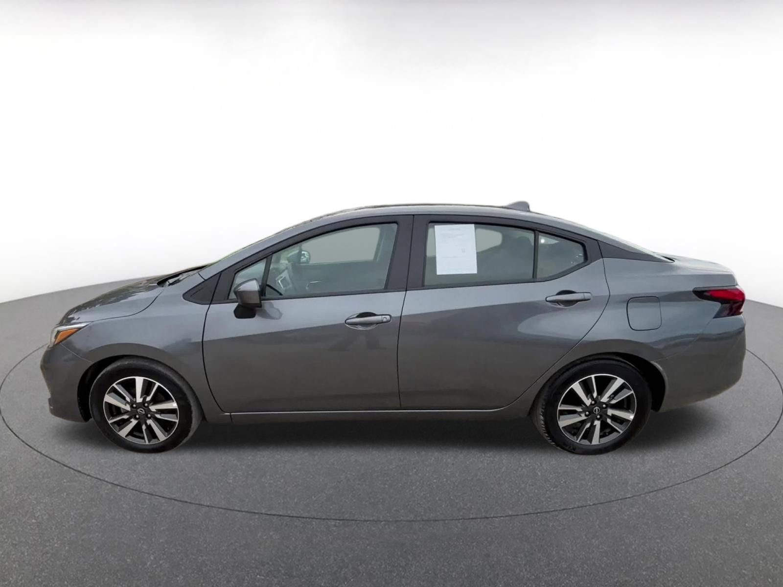 Used 2025 Nissan Versa SV FWD image 9