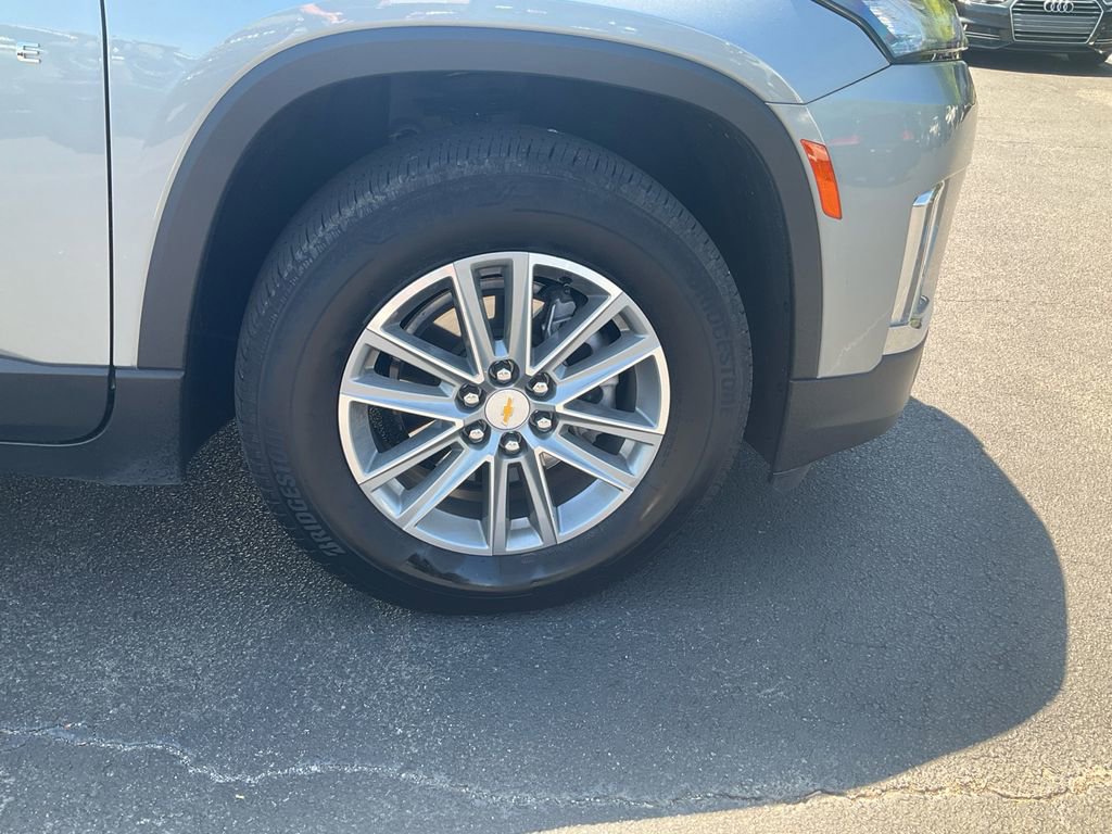 Used 2023 Chevrolet Traverse LT FWD image 10