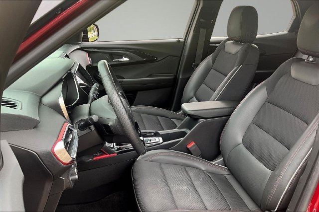 Used 2023 Chevrolet TrailBlazer RS w/ Sun and Liftgate Package FWD image 21