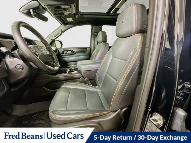 Used 2025 GMC Yukon AT4 w/ AT4 Premium Package AWD/4WD image 29