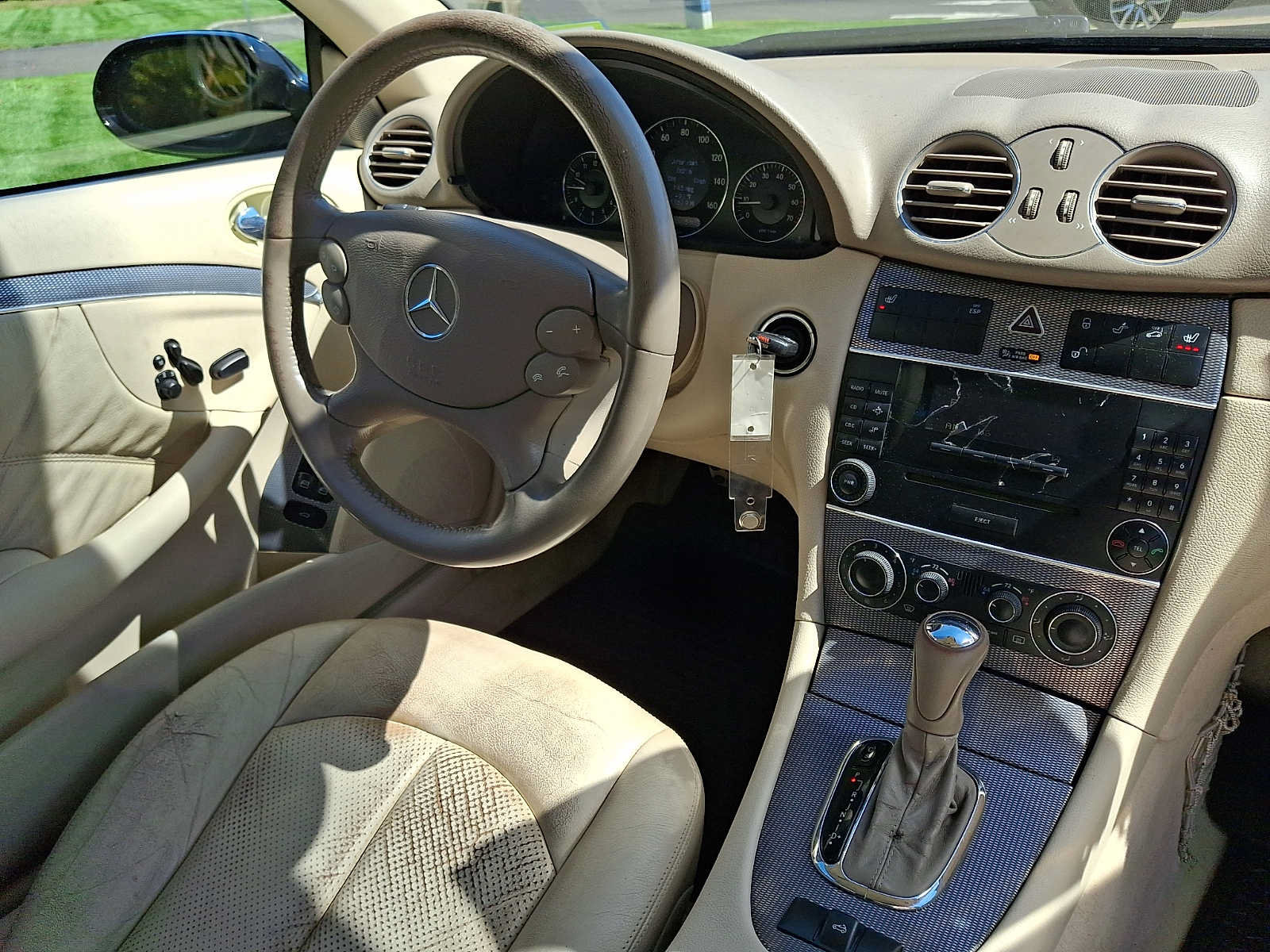 Used 2005 Mercedes-Benz CLK 320 Cabriolet image 11