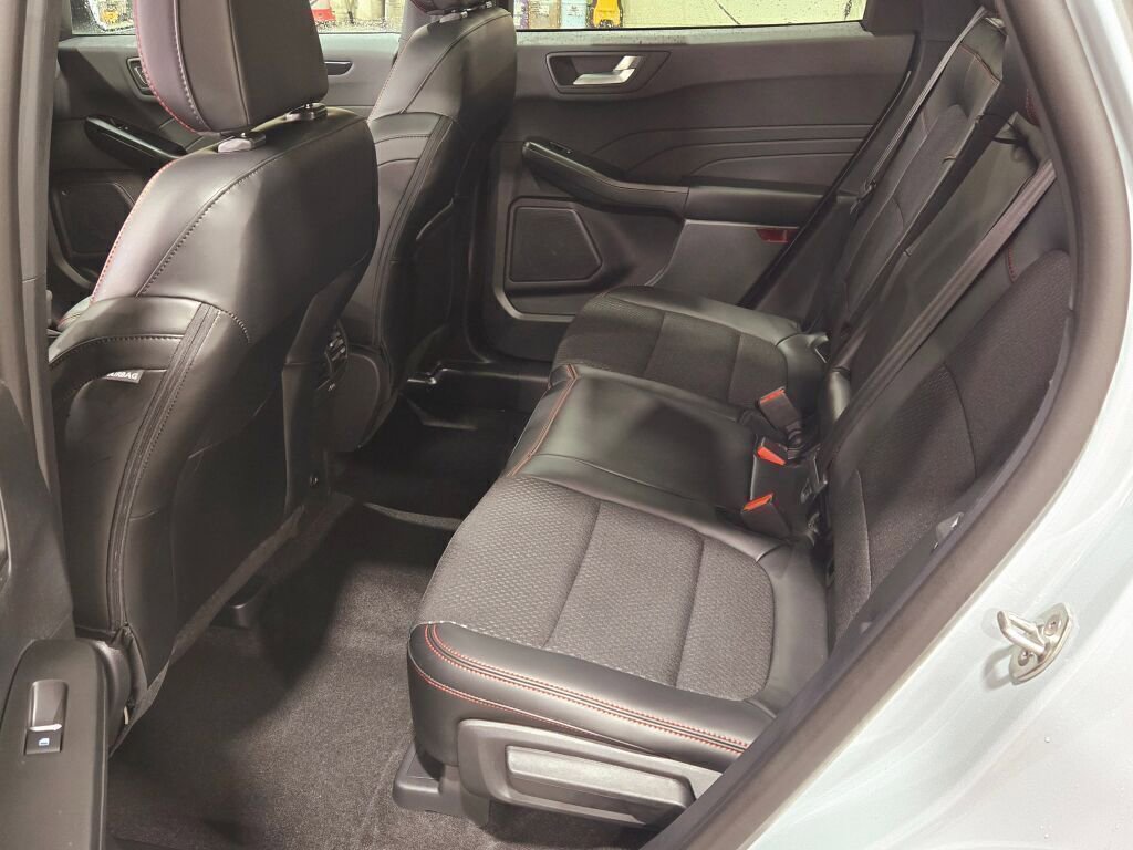 New 2025 Ford Escape ST-Line w/ Tech Pack #1 image 18