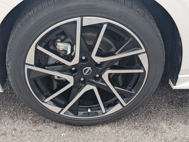 Used 2025 Nissan Sentra SR FWD image 10