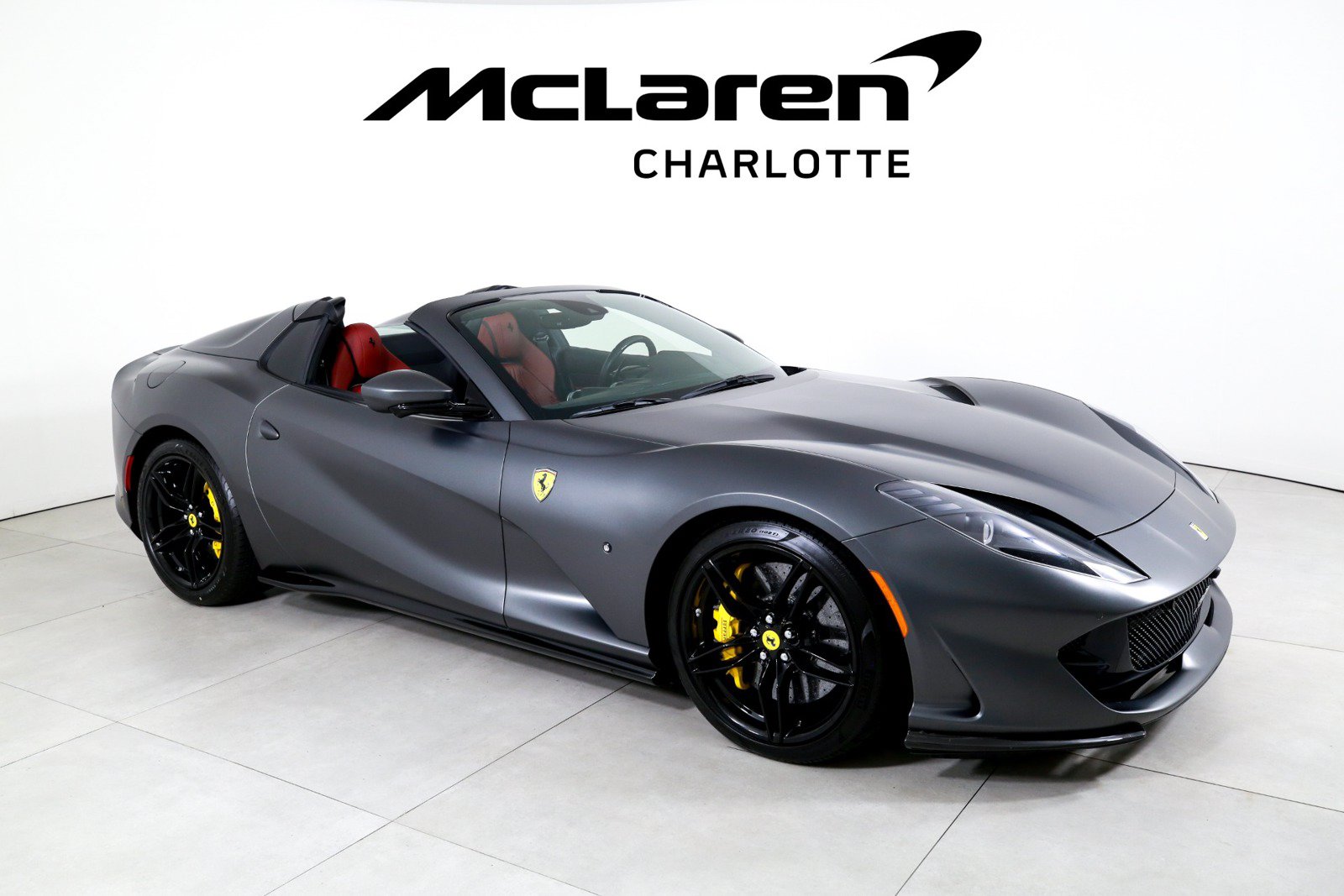 Used 2021 Ferrari 812 GTS RWD image 2