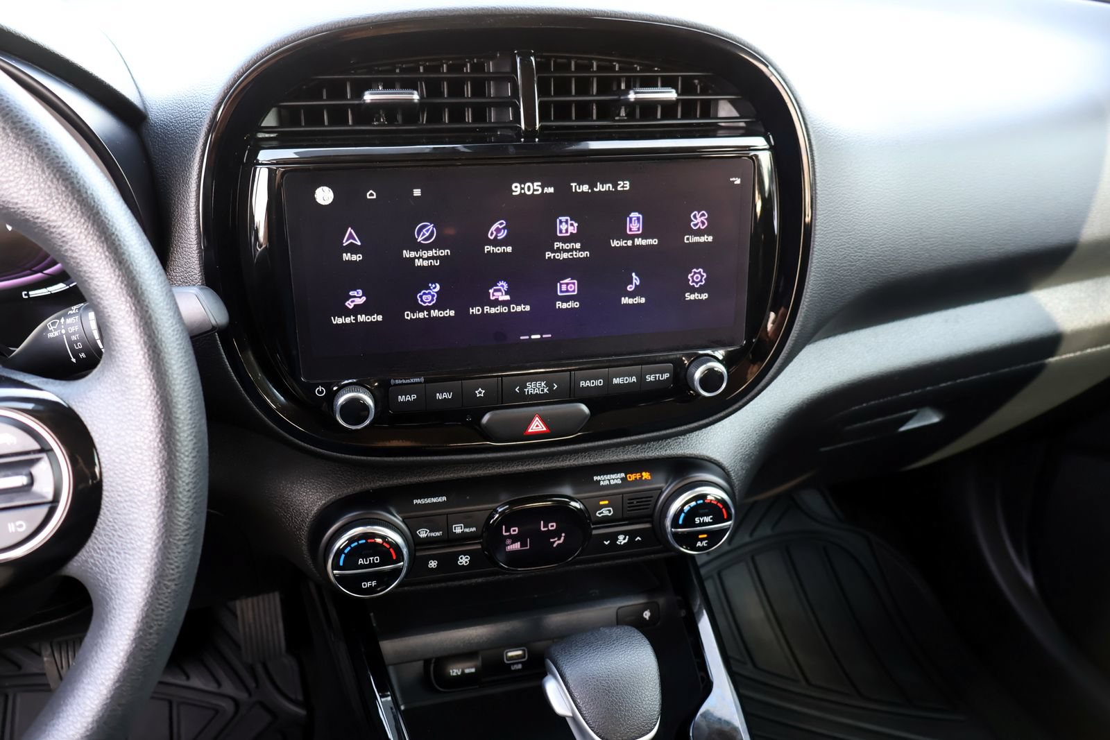 Used 2024 Kia Soul S FWD image 16