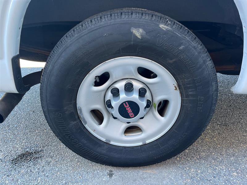 Used 2017 GMC Savana 2500 image 8