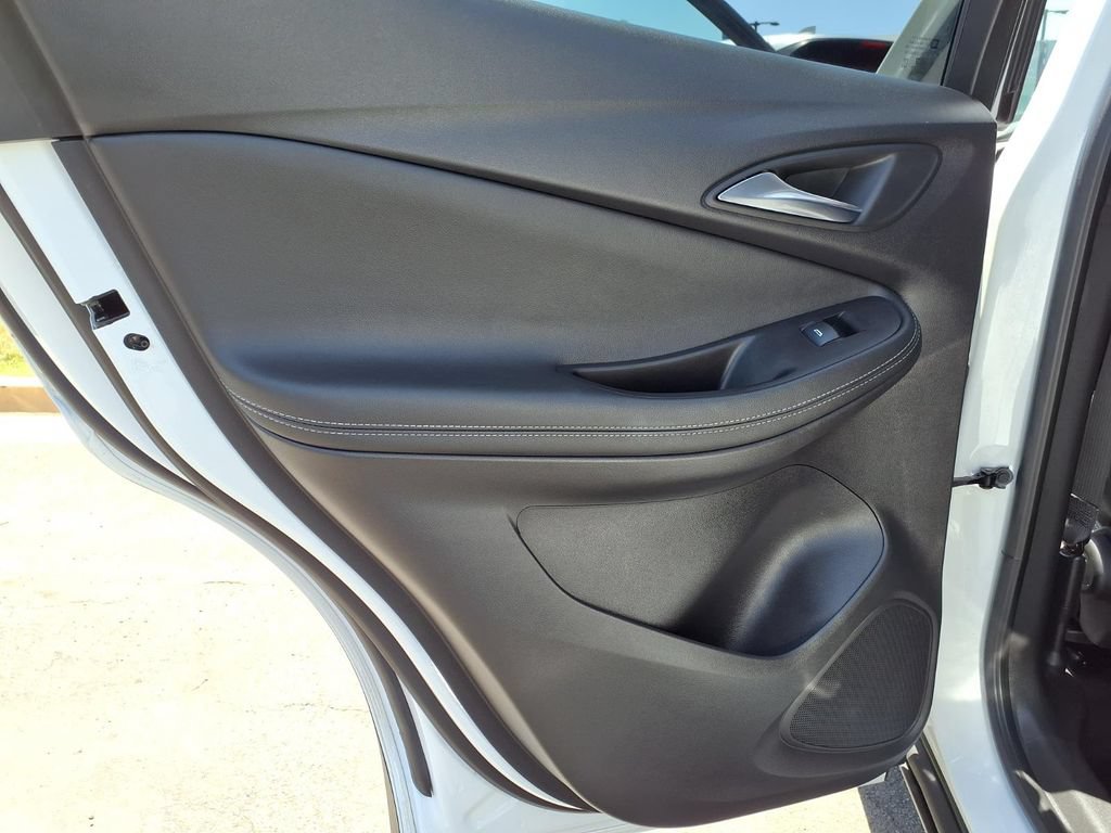 Used 2023 Buick Encore GX Preferred FWD image 23
