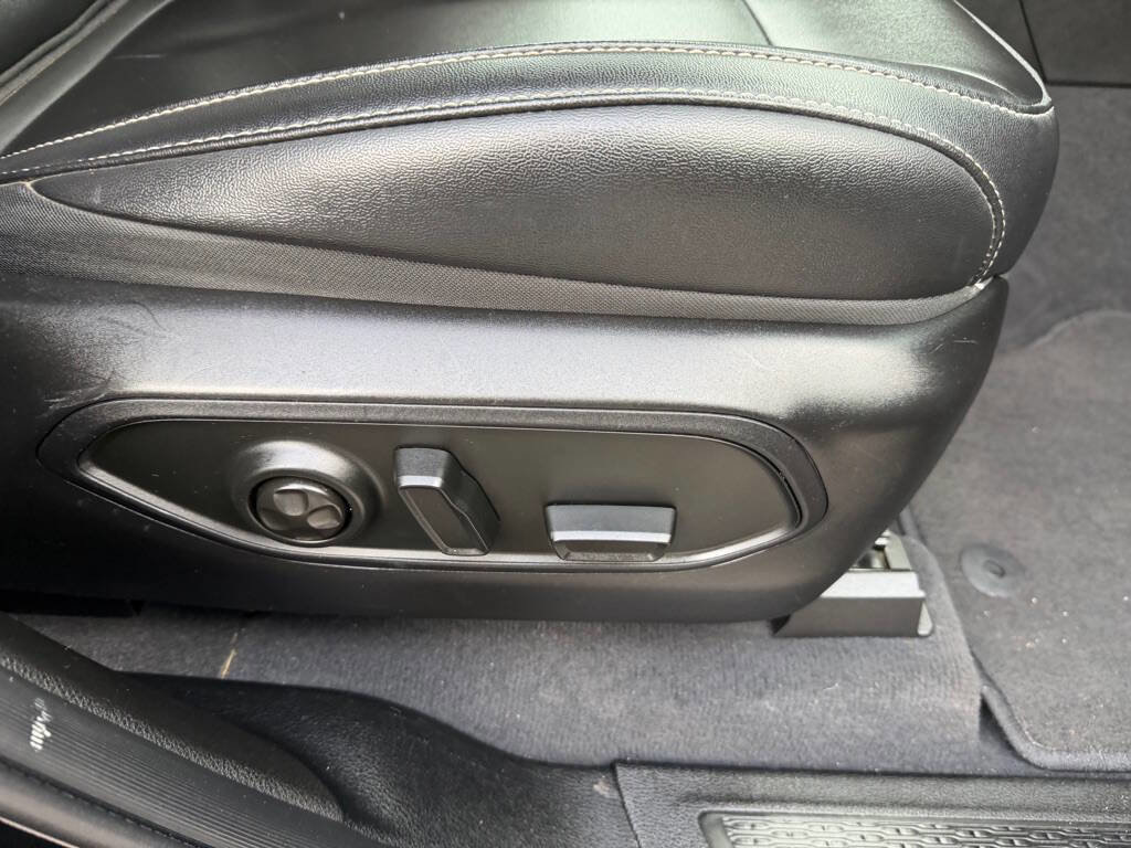 Used 2023 Jeep Grand Cherokee L Limited image 38