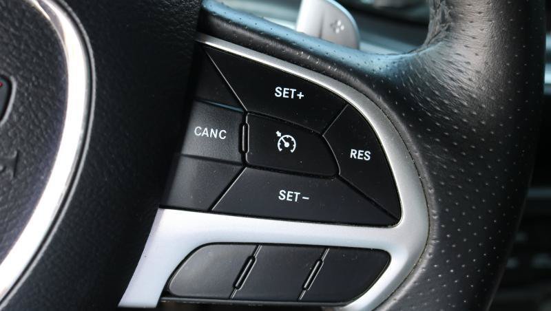 Used 2018 Dodge Challenger R/T Scat Pack w/ Leather Interior Group RWD image 10