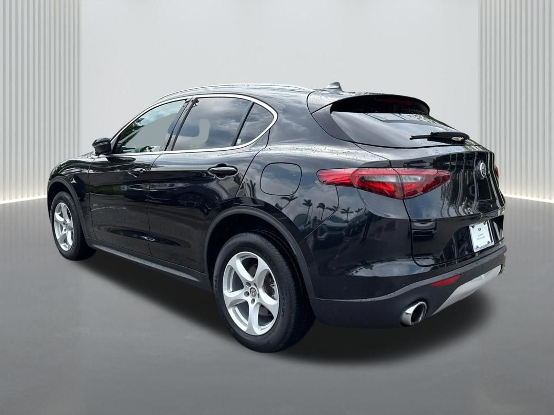 Used 2020 Alfa Romeo Stelvio RWD image 7