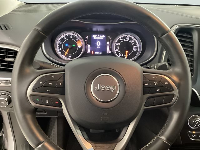Used 2019 Jeep Cherokee Latitude Plus w/ Comfort/Convenience Group AWD/4WD image 18