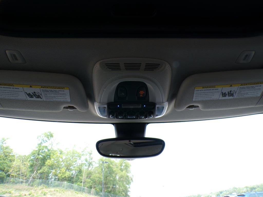 Used 2024 MINI Cooper SE FWD image 25