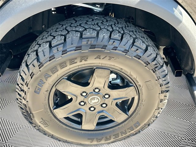 Used 2025 Ford Bronco Outer Banks image 31