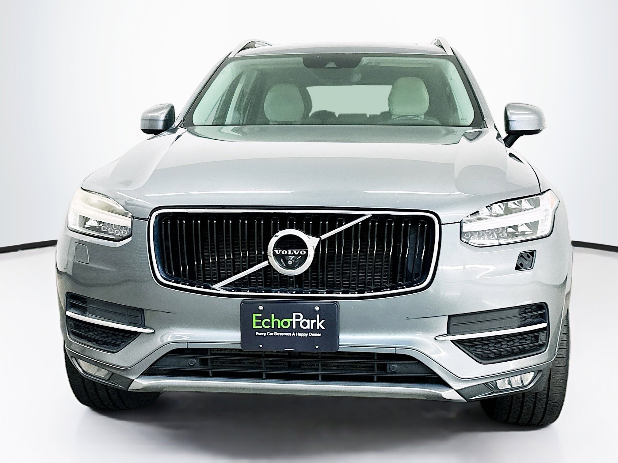 Used 2017 Volvo XC90 T6 Momentum w/ Vision Package AWD/4WD image 2