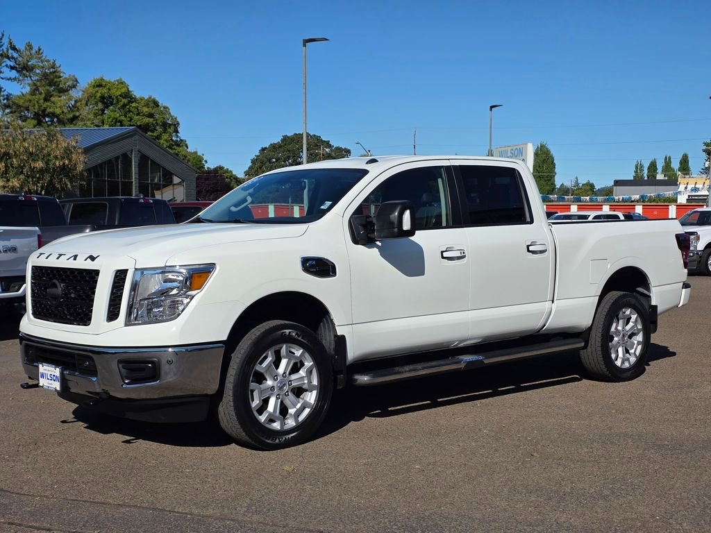 Used 2019 Nissan Titan SV w/ SV Convenience Package image 1