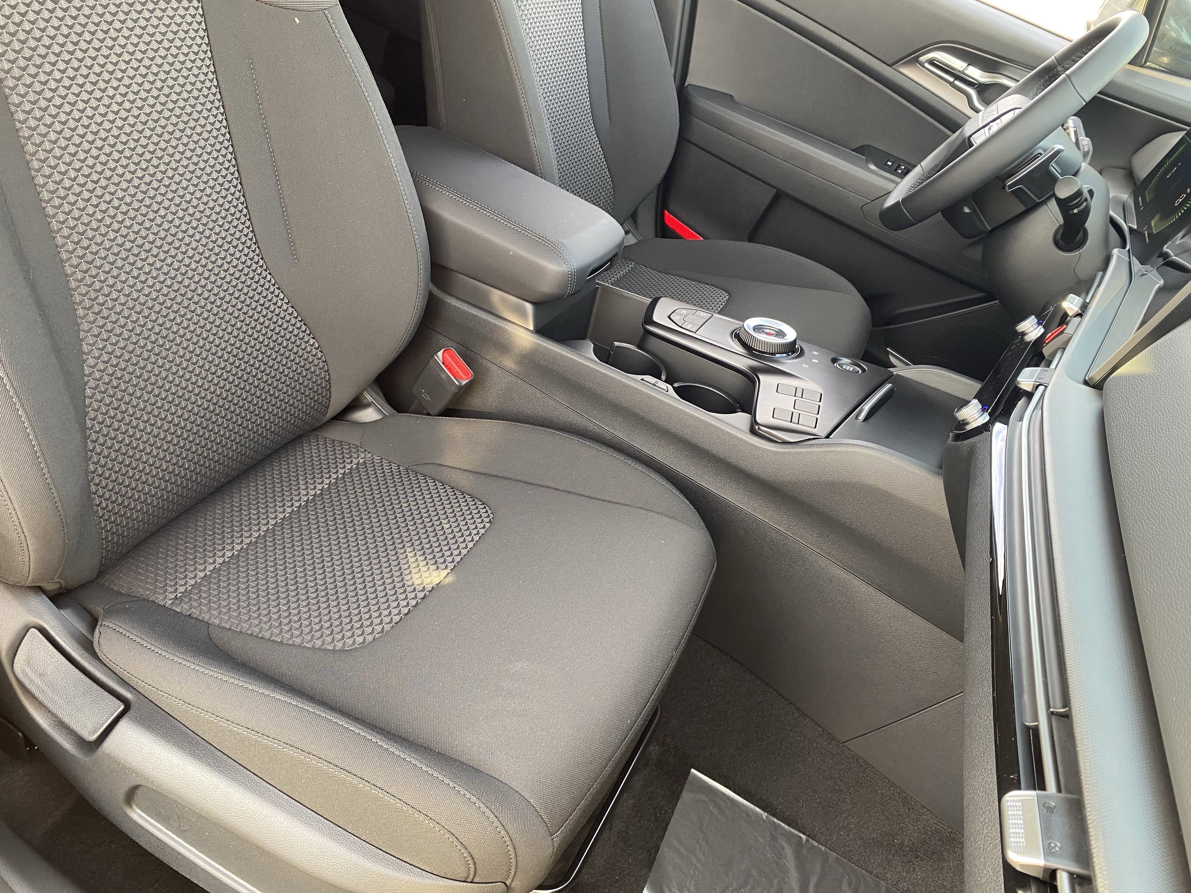 New 2026 Kia Sportage LX image 8