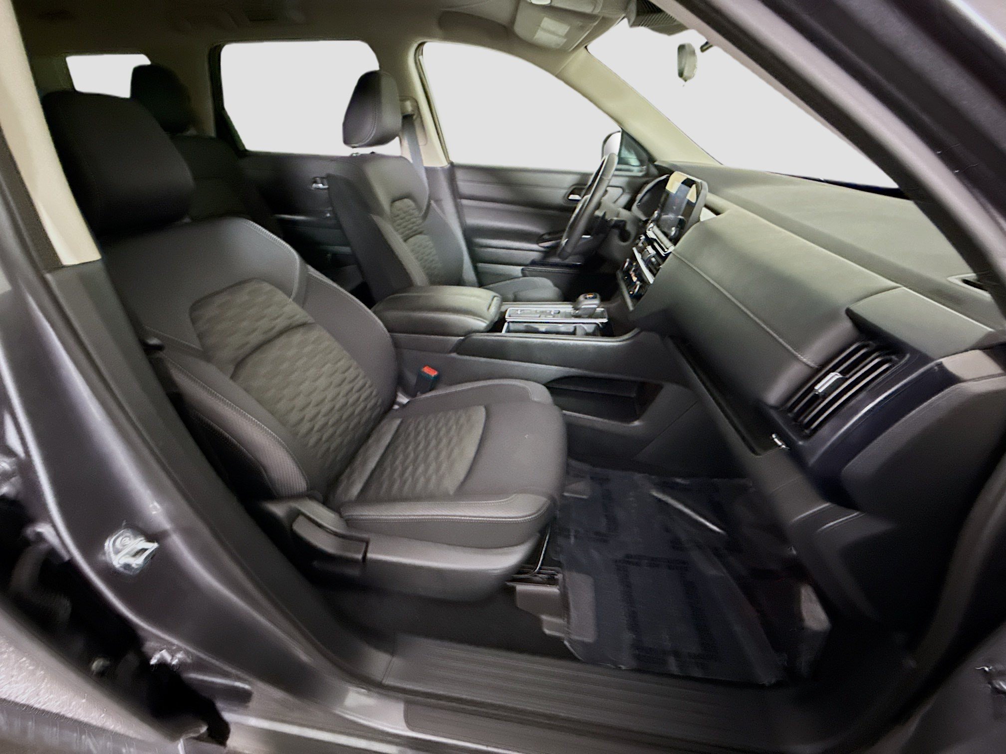 Used 2022 Nissan Pathfinder SV FWD image 29