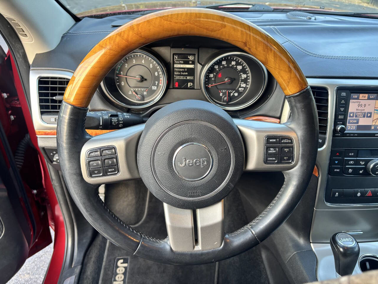 Used 2013 Jeep Grand Cherokee Overland w/ Advance Technology Group image 14