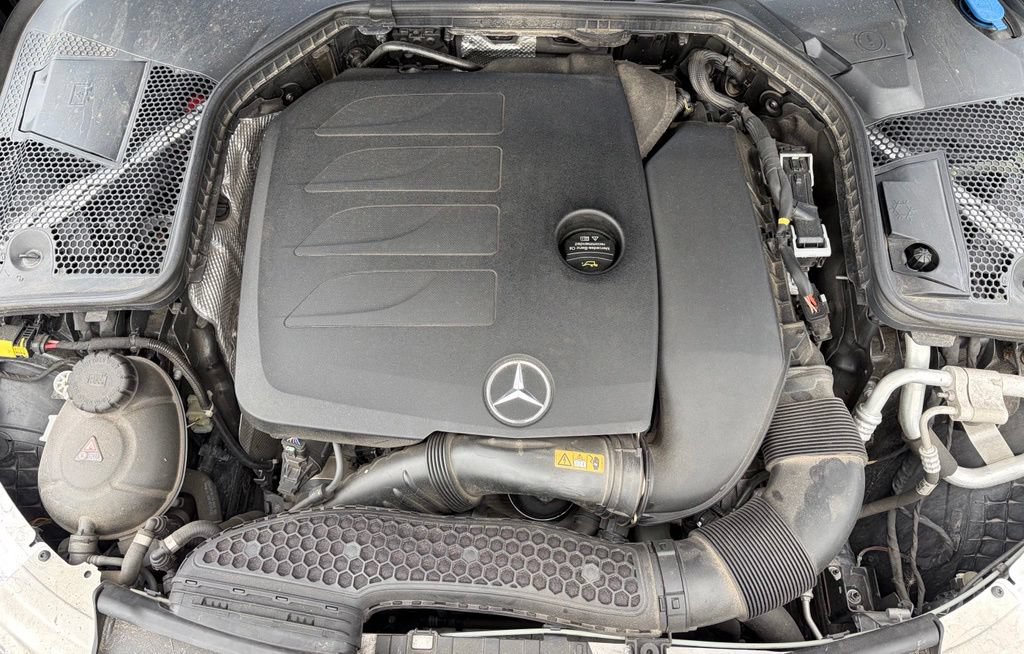 Used 2021 Mercedes-Benz C 300 4MATIC Sedan image 8