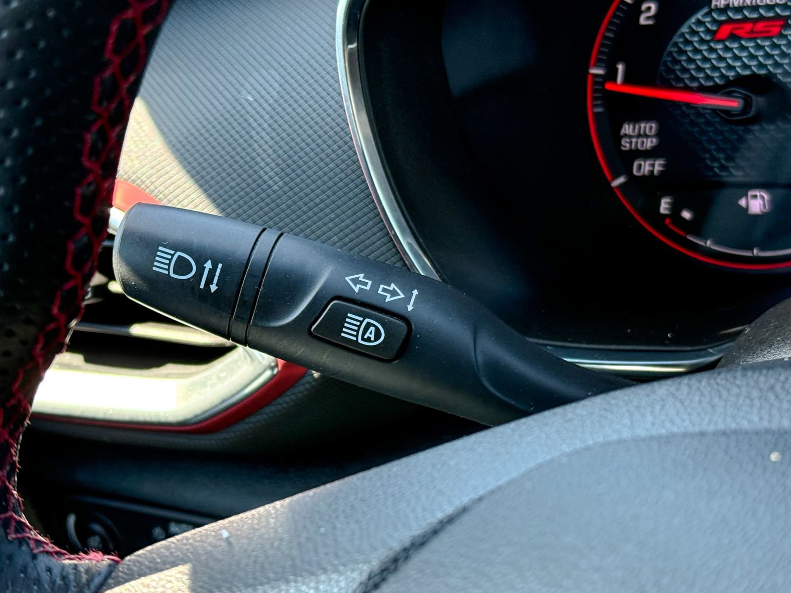 Used 2023 Chevrolet TrailBlazer RS w/ Sun and Liftgate Package image 30