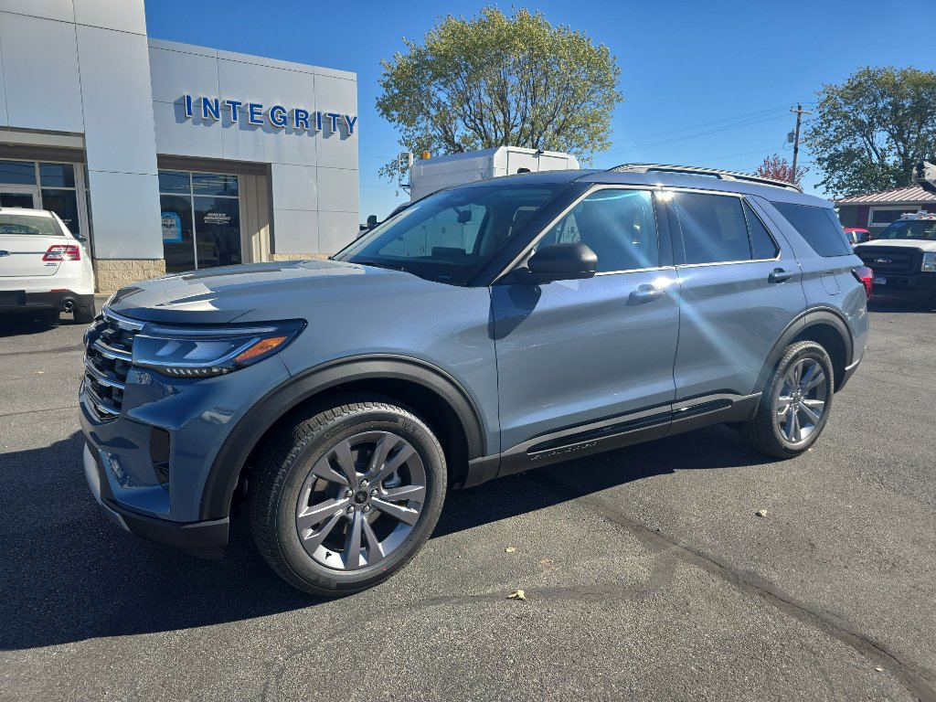 New 2026 Ford Explorer Active image 2