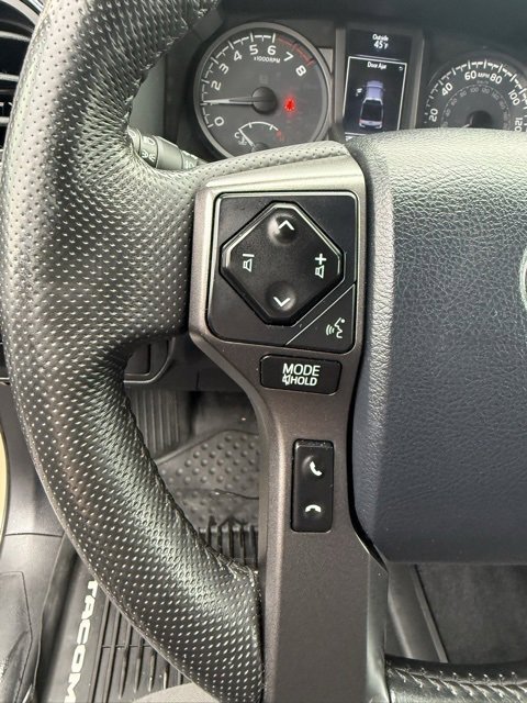 Certified 2018 Toyota Tacoma TRD Off-Road image 19