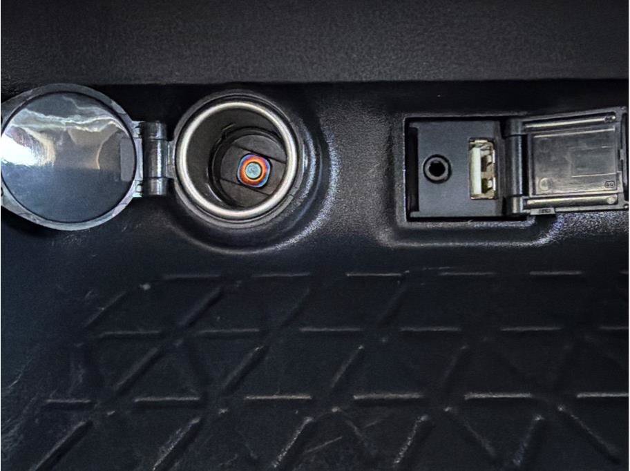 Used 2019 Toyota RAV4 XLE w/ Convenience Package AWD/4WD image 25