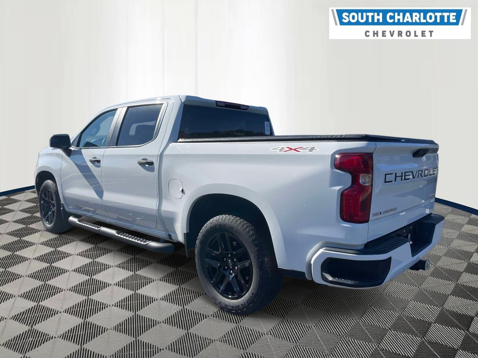 Used 2023 Chevrolet Silverado 1500 Custom w/ 2.7L Blackout Package AWD/4WD image 6