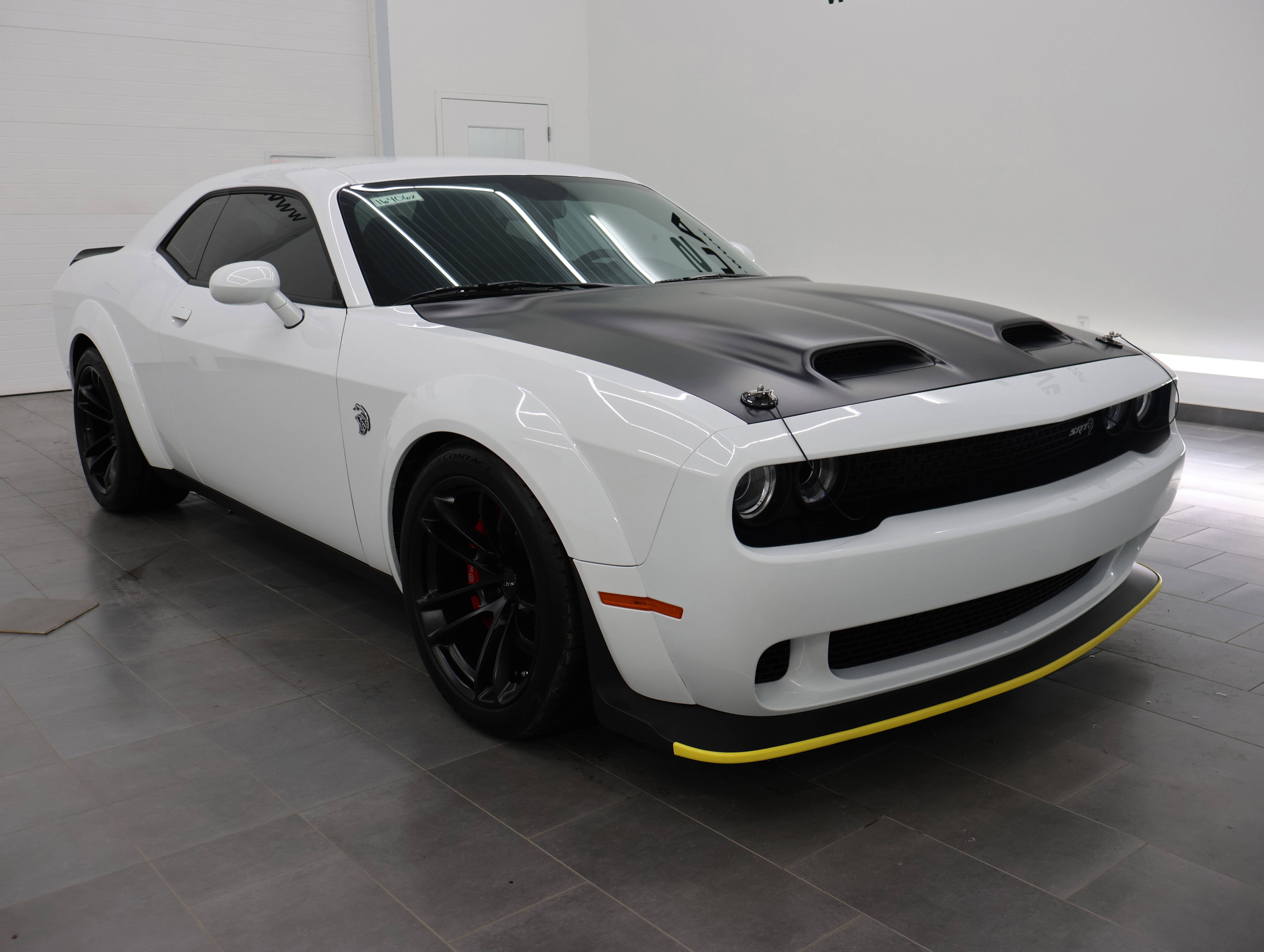 Used 2020 Dodge Challenger SRT Hellcat RWD image 2