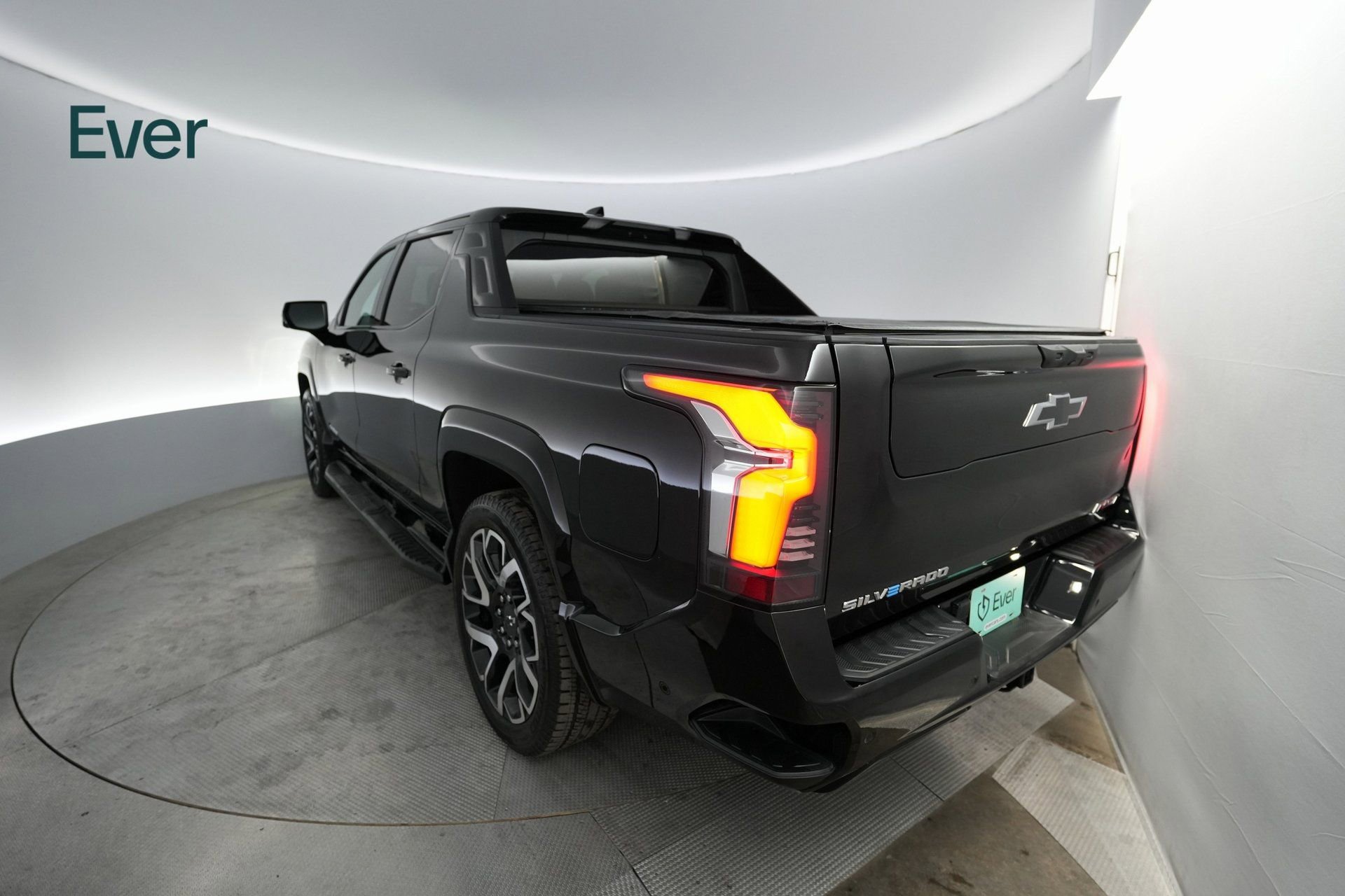 Used 2024 Chevrolet Silverado EV RST image 3