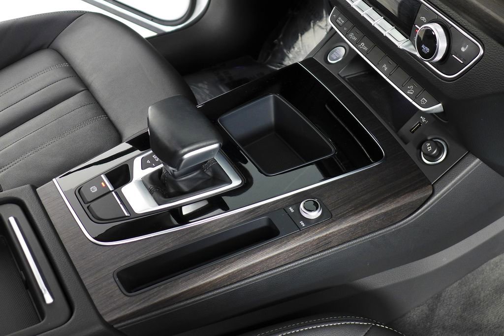 Used 2022 Audi Q5 2.0T Premium w/ Convenience Package image 15