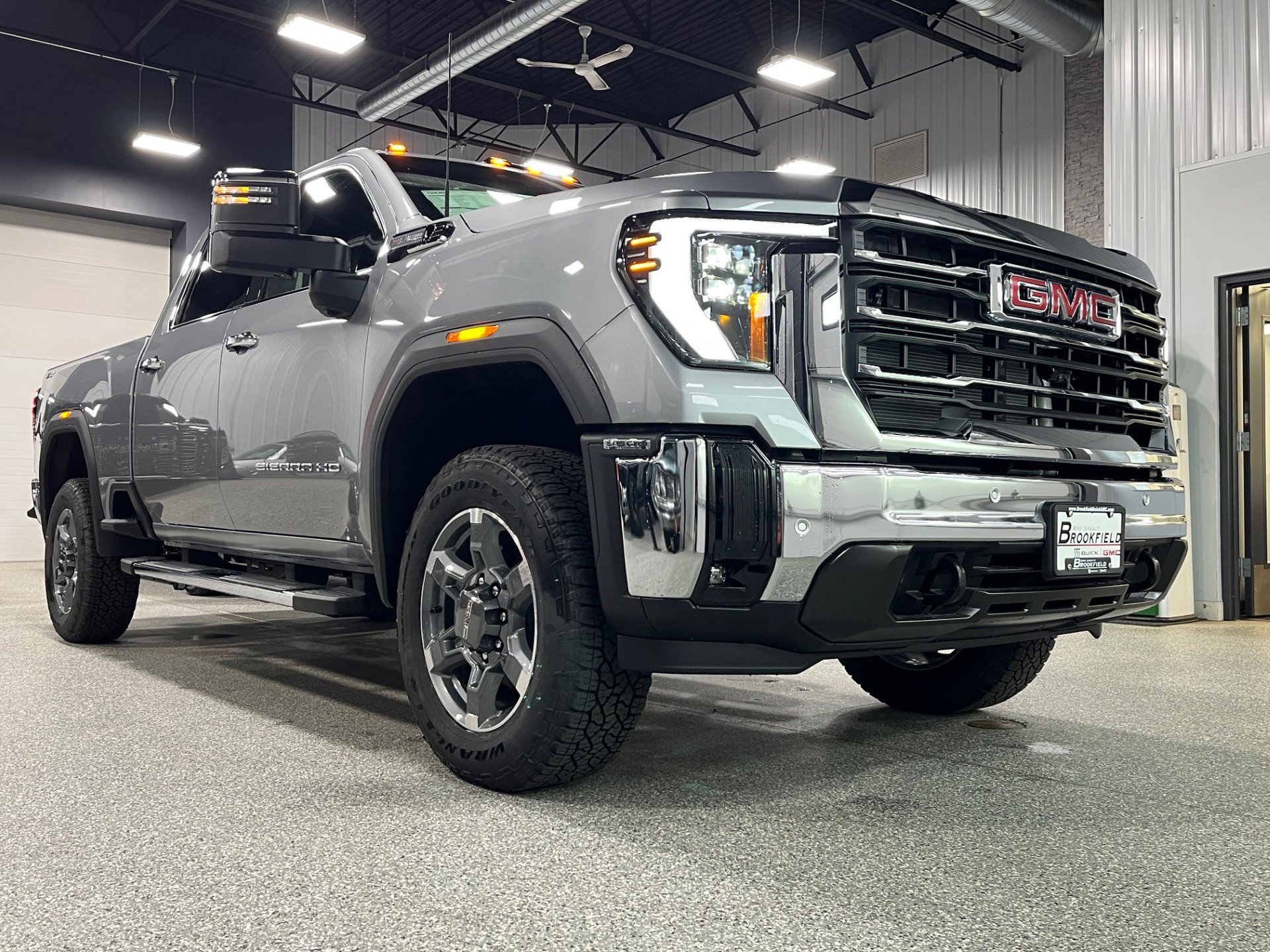 New 2025 GMC Sierra 3500 SLT w/ SLT Premium Package image 7