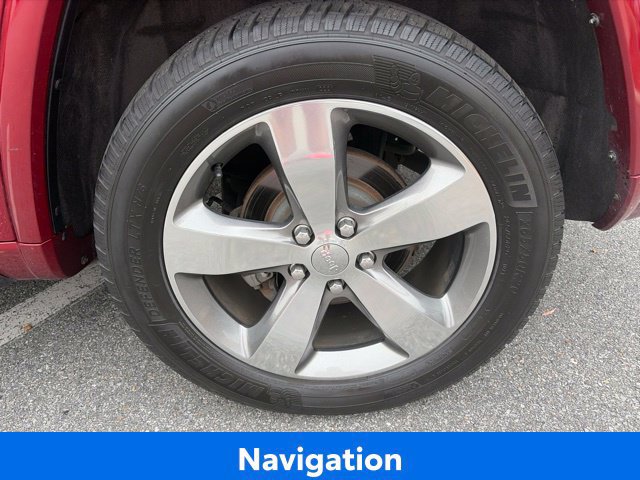Used 2014 Jeep Grand Cherokee Overland w/ Advanced Technology Group AWD/4WD image 14