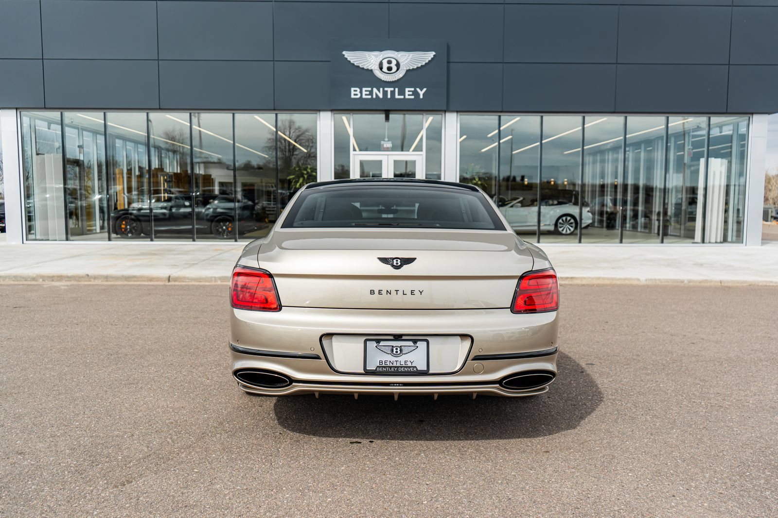 Certified 2025 Bentley Flying Spur Plug-In Hybrid AWD/4WD image 11