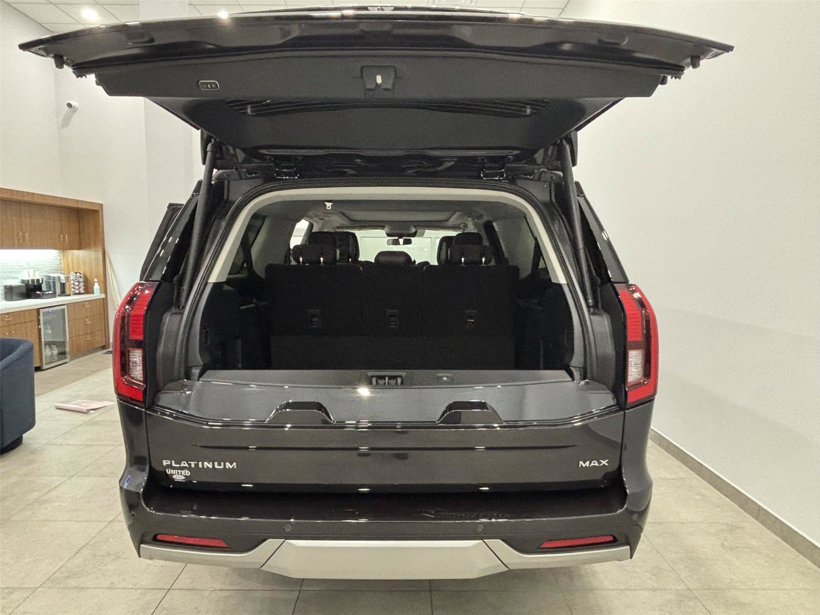 New 2026 Ford Expedition Max Platinum w/ Platinum Ultimate Package AWD/4WD image 9
