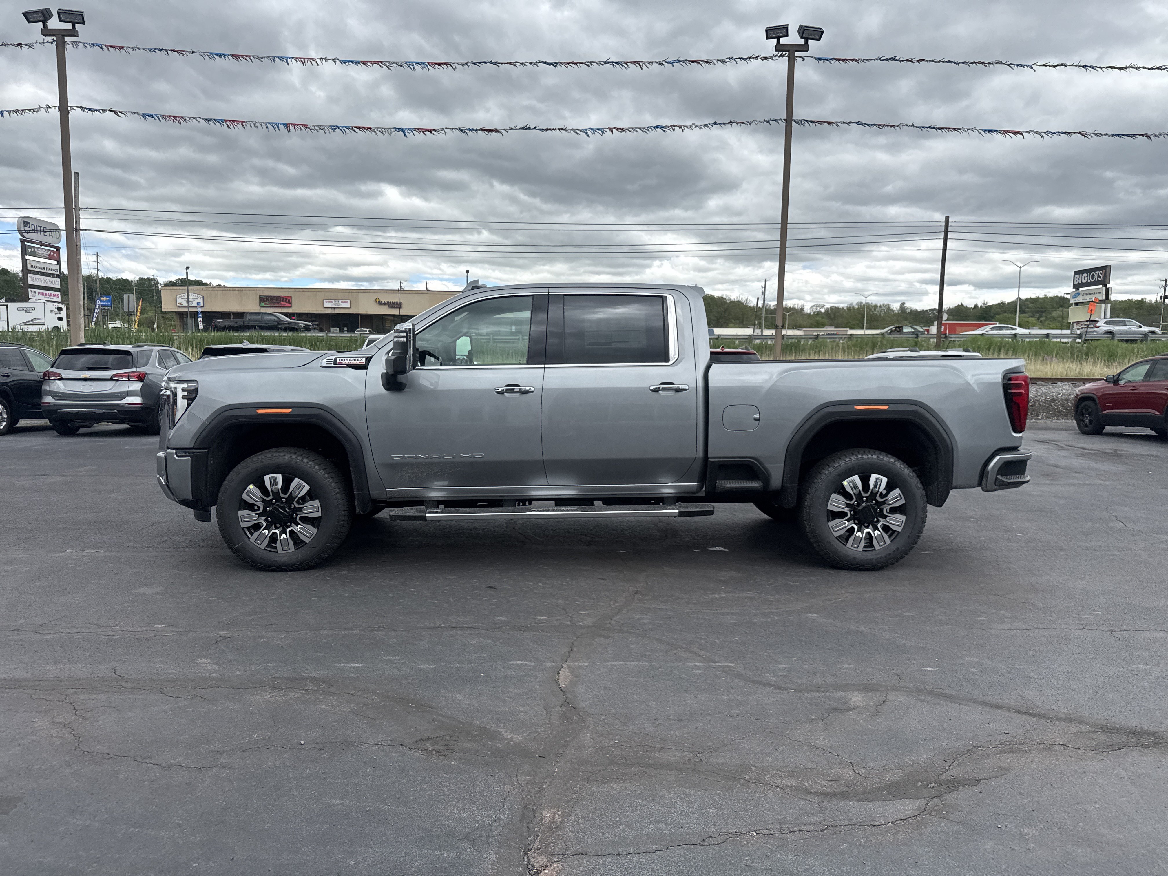 New 2026 GMC Sierra 2500 Denali w/ Denali Reserve Package AWD/4WD image 7