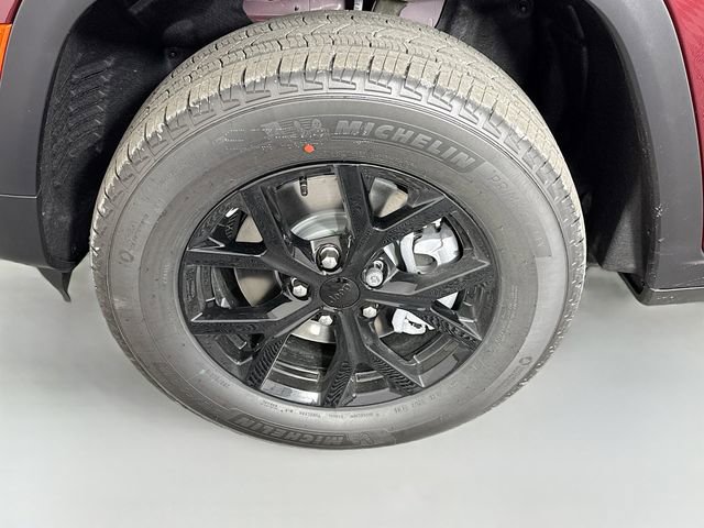 New 2025 Jeep Grand Cherokee L Altitude image 31