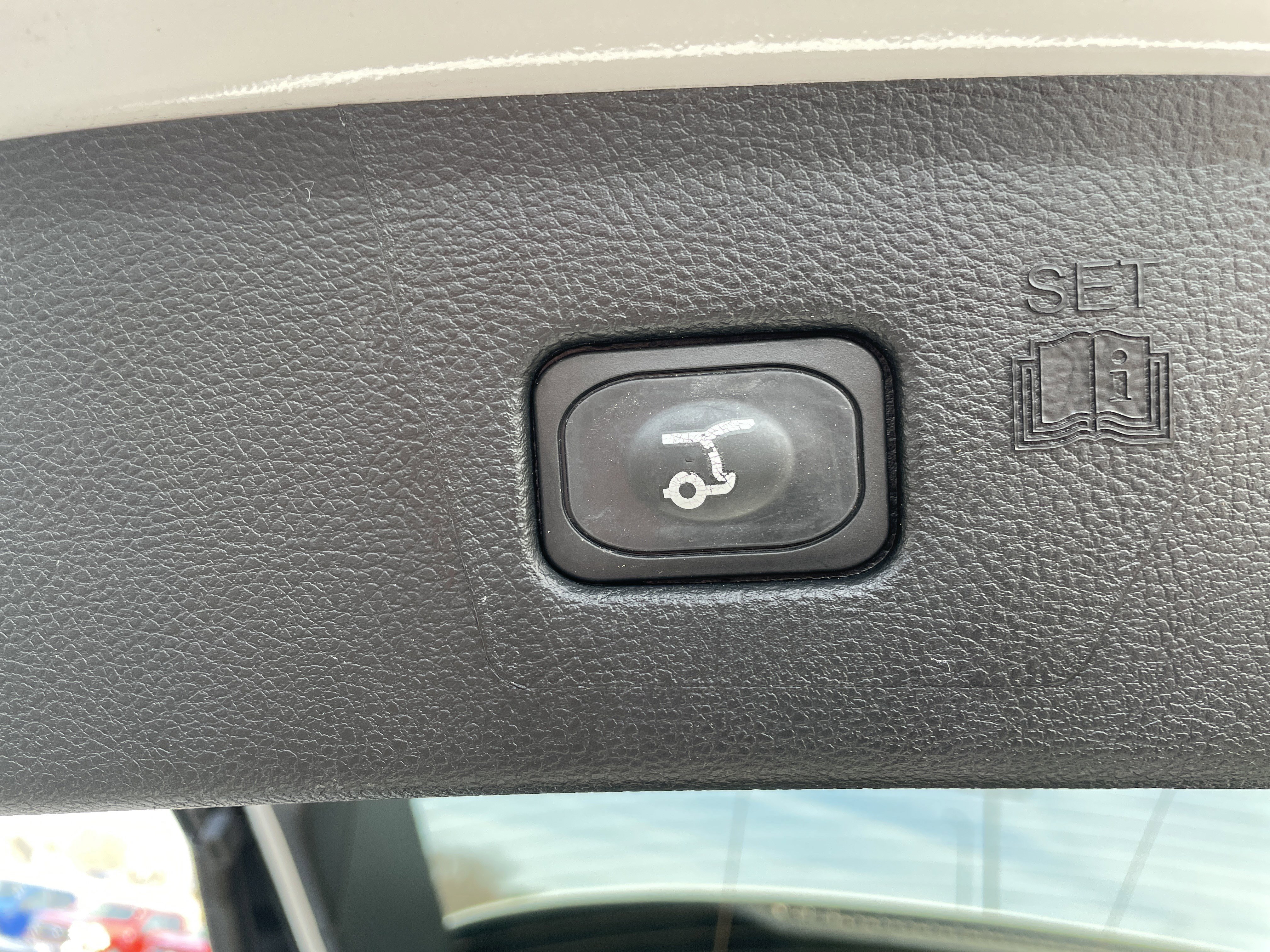 Used 2024 Ford Edge SEL w/ Convenience Package image 27