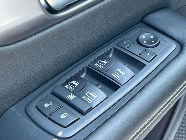 New 2026 Chrysler Voyager LX FWD image 21