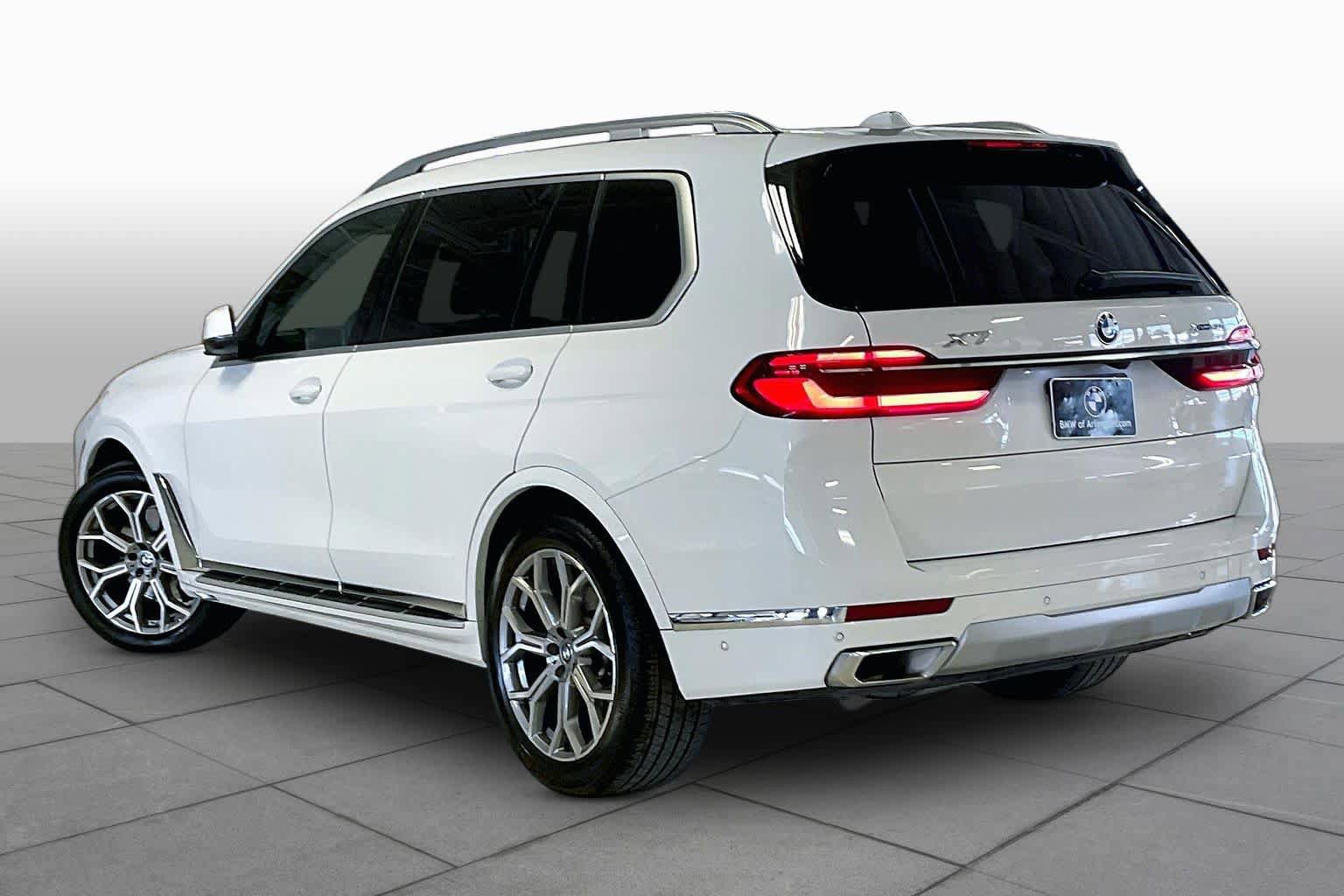 Used 2026 BMW X7 xDrive40i AWD/4WD image 11