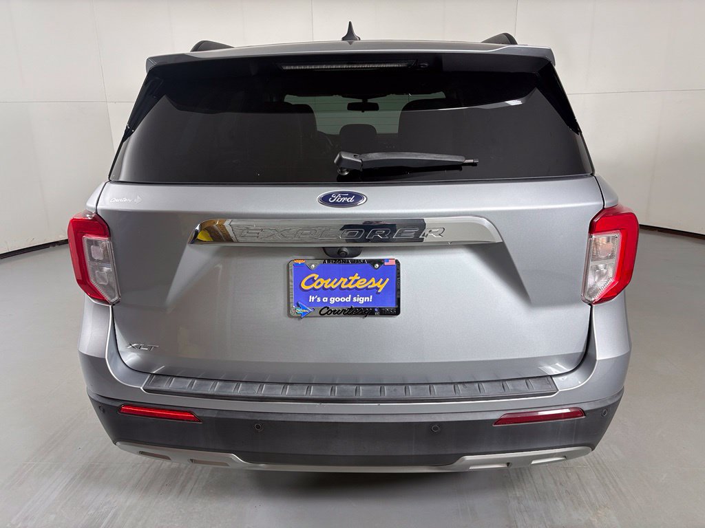 Used 2023 Ford Explorer XLT w/ Equipment Group 202A RWD image 7