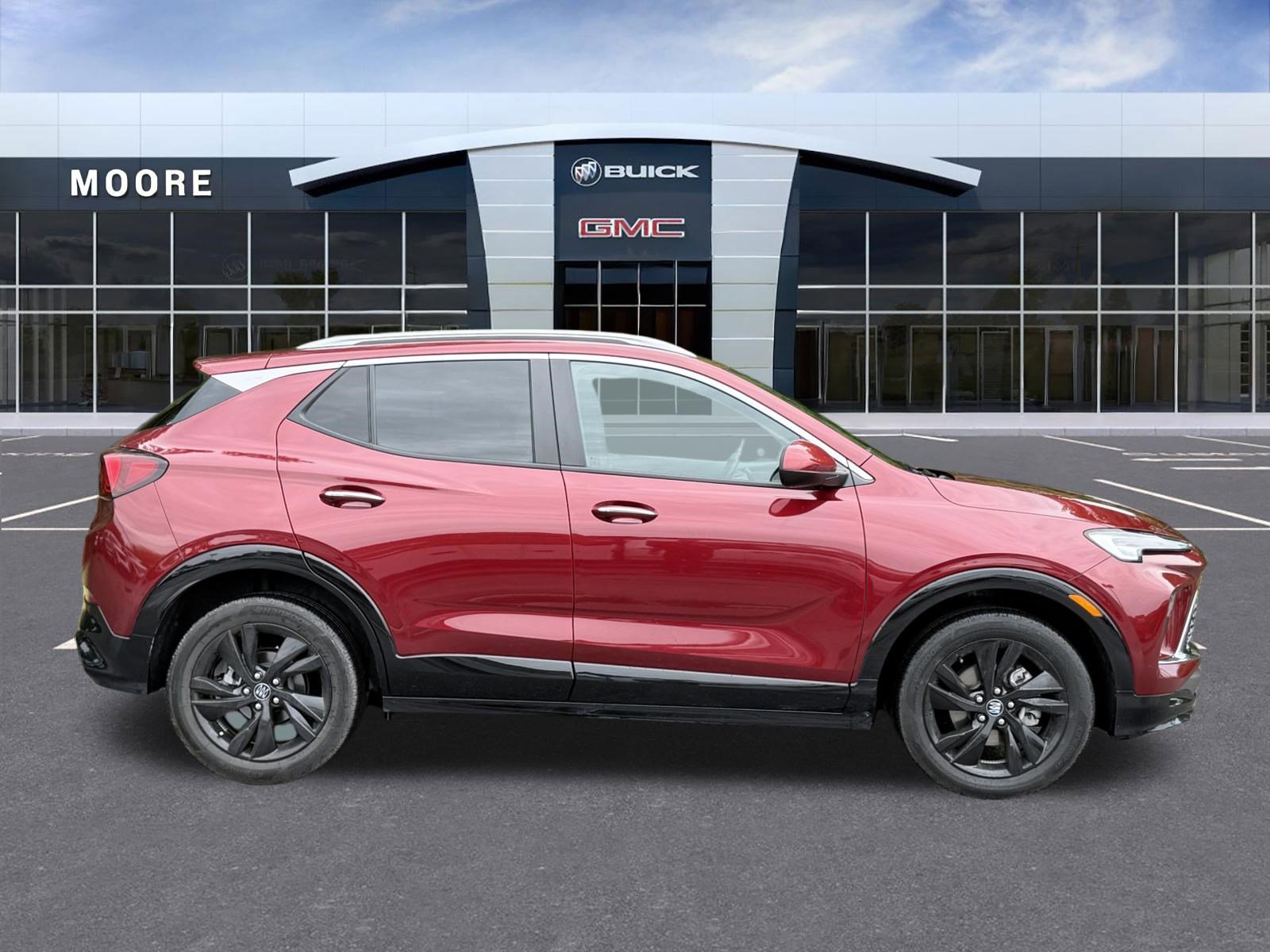 Used 2024 Buick Encore GX Sport Touring FWD image 2