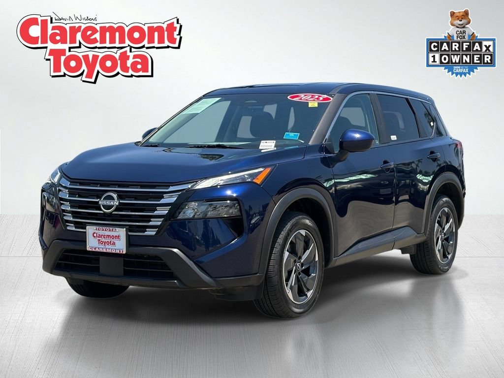 Used 2025 Nissan Rogue SV AWD/4WD image 1