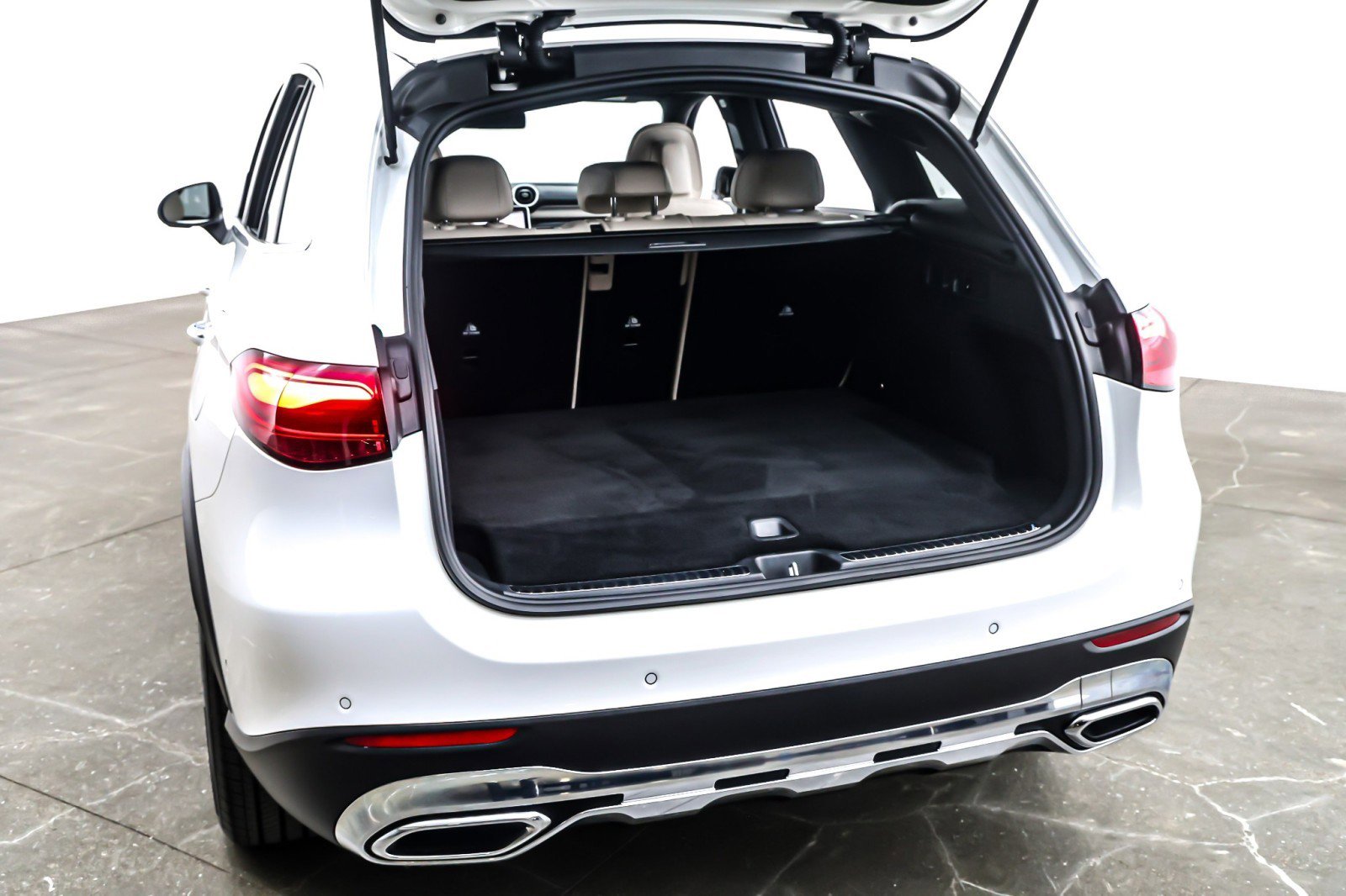 Certified 2025 Mercedes-Benz GLC 350e 4MATIC image 24